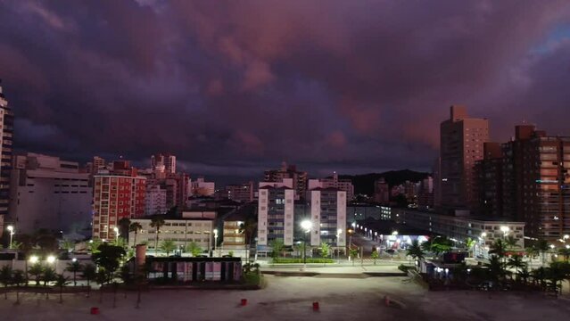 PG - CANTO DO FORTE - PREDIOS - AMANHECENDO - MOV LATERAL DIR.