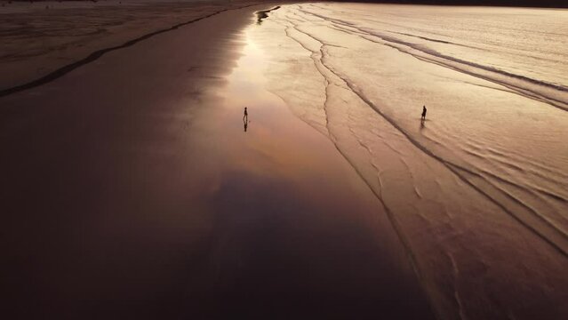 PG - CANTO DO FORTE - PRAIA - AMANHECENDO - CAM 45 GRAUS VOO BAIXO PRAIA E MAR