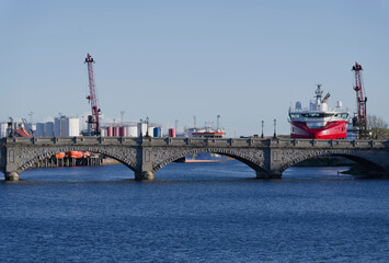Aberdeen harbour and ships viewed the River Dee - obrazy, fototapety, plakaty
