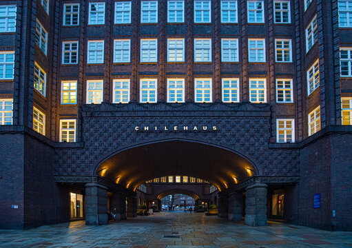 Torbogen im Chilehaus im Kontorhausviertel Hamburg