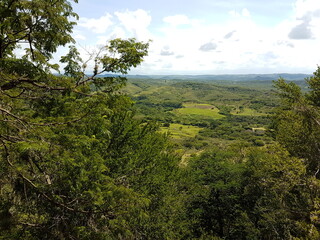 Fototapeta na wymiar Paisaje desde Cerro Bánica, República Dominicana