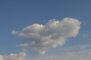  Strange cloud against the blue sky.
