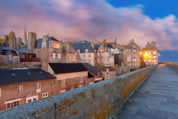 Old Town of walled city Intra-Muros in Saint-Malo at sunset, Brittany, France - obrazy, fototapety, plakaty