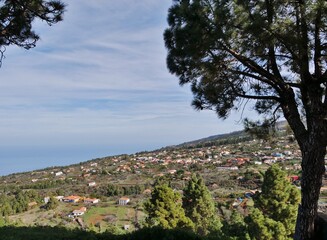 Fototapeta na wymiar Landschaft vom Aussichtpunkt auf Puntagorda La Palma