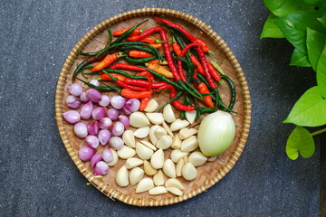 A tray of chilli and onion