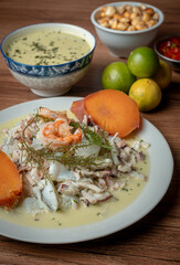 fotografía de ceviche típico del Perú,