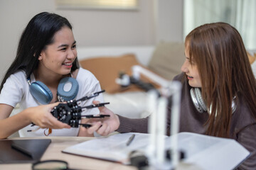 College students use STEM robot for hands-on learning, merging engineering, problem-solving at home