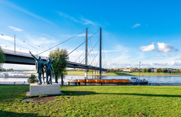 The Rheinkniebrücke (Rhine knee bridge) and the work of art for gender diversity on the banks of the Rhine