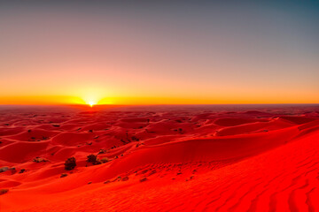 tramonto sul deserto