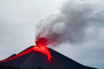 Eruzione di vulcano