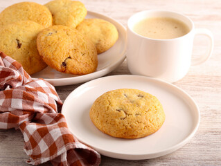 Surprise cookies with sweet filling