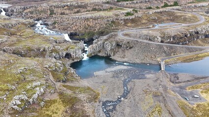 Island: Wasserfälle, Natur pur.