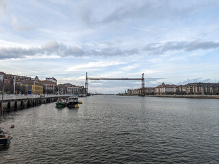 Fototapeta na wymiar Puente colgante