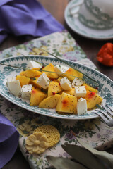 黄桃とクリームチーズのマリネ