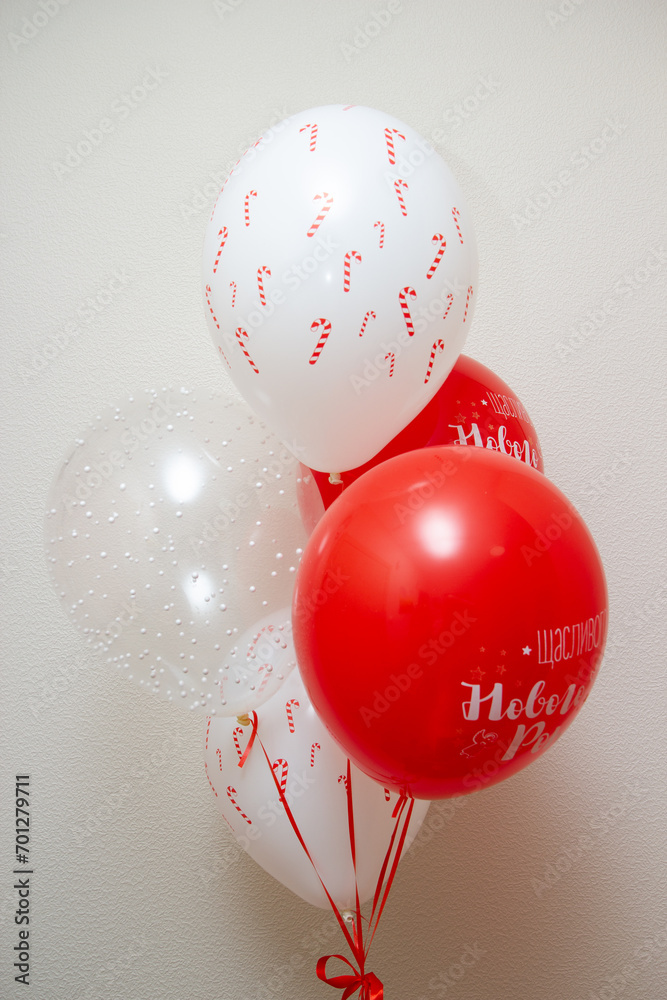 Wall mural red and white balloons, the inscription on the balloon 