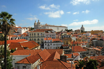 Fototapeta na wymiar picturesque city of Lisbon