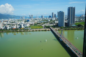 Obraz premium Aerial View, City of Da Nang in Vietnam - ベトナム ダナン 街並み