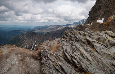 Krajobraz gór wysokich widziany z Mięguszowieckiej Przełęczy pod Chłopkiem, Tatry Wysokie.