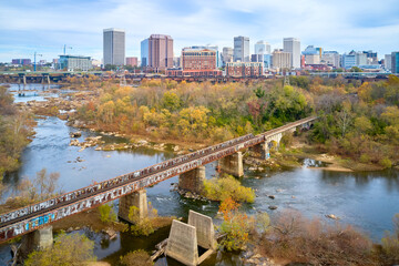 Fototapeta na wymiar Richmond skyline in fall from the river