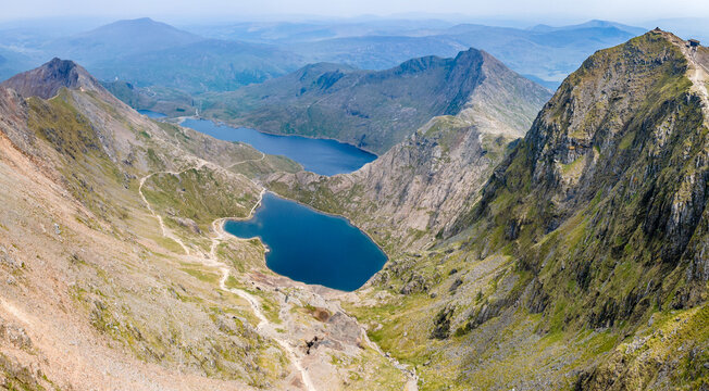 Glaslyn and llyn Llydaw lakes beside Mount Snowdon, Wales