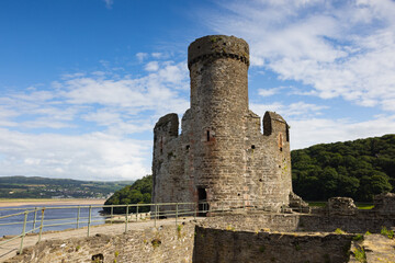 Fototapeta na wymiar A view from the ramparts of one of the towers Conwy Castle and River Conwy