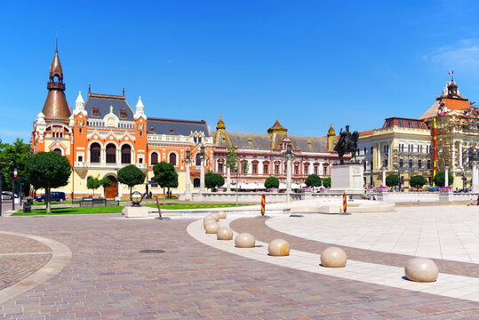 Cityscape of Oradea, located on the banks of Crisul Repede River, Romania, Europe	