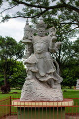 Fototapeta na wymiar Estátua no Templo Budista Chen Tien. Foz do Iguaçu, Paraná.