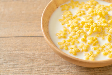 cereals with fresh milk