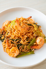 Stir-fried instant noodles sukiyaki with shrimps