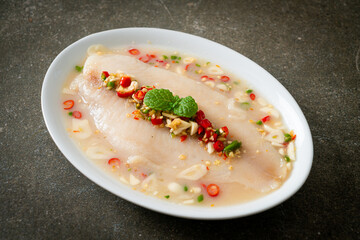 Steamed Fish in Spicy Lemon Sauce