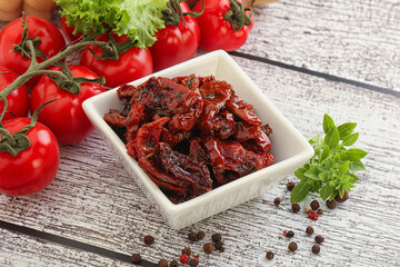 Sun dried tomato with olive oil