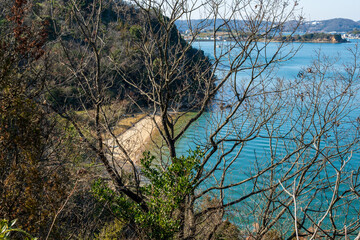 日本の岡山県瀬戸内市の牛窓と前島の美しい風景