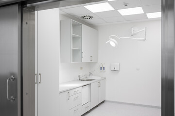 Obrazy na Plexi  Zupełnie nowy gabinet medyczny w szpitalu/klinice, wyposażony w nowe meble