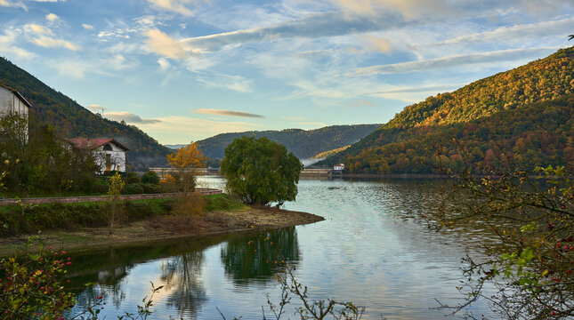 Panor&aacute;mica del Embalse de Eugi (Navarra)