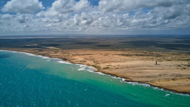 tomas a&eacute;reas de Paraguan&aacute;, salinas de las y cabo san rom&aacute;n en falc&oacute;n Venezuela