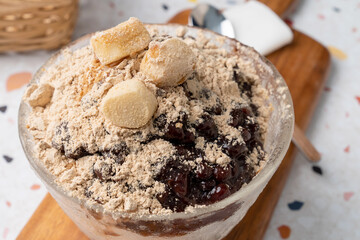 Ipabes, raw chocolate, Americano, cheese, tungcaroon, macaron, honey butter, bread, bread, coffee bean bread, madeleine, muffin, chocolate