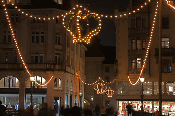 Strassendekoration an Weihnachten in Luzern, Schweiz