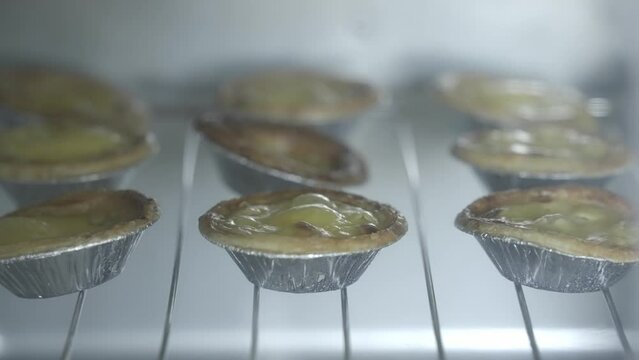 baking egg tarts