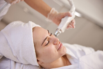 Roller therapy, Beauty procedures, Vacuum therapy. Anti-cellulite treatments, including vacuum massage, are popular in professional beauty care.