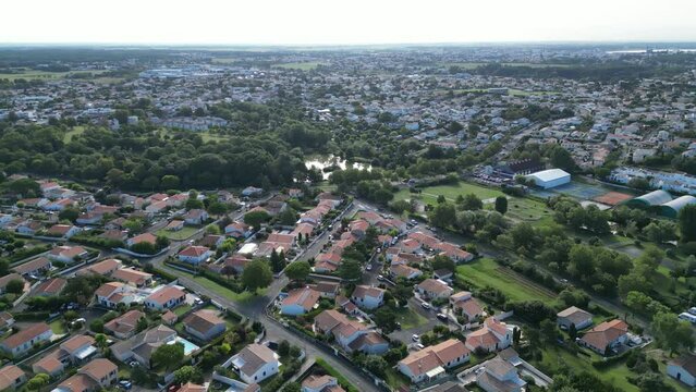Vu de drone de la ville de Saint-Palais-sur-Mer
commune touristique de France