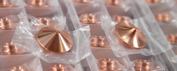 Replaceable cone nozzles for Laser cutting machine torch