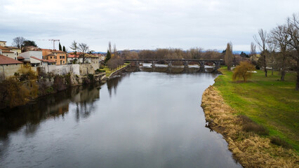 Obraz premium La ville de Pont-du-Chateau en Auvergne en France