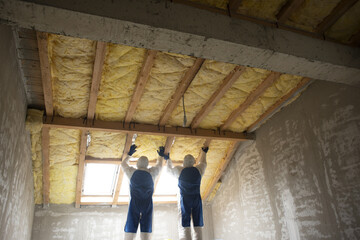 Attic or roof insulation with mineral glass wool of a home