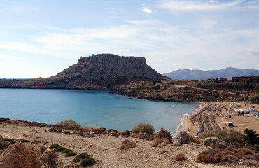 Fototapeta na wymiar Agathi Beach und Burg Feraklos auf Rhodos