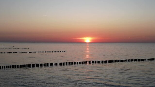 Sonnenuntergang am Strand von Zingst, Darss, Deutschland