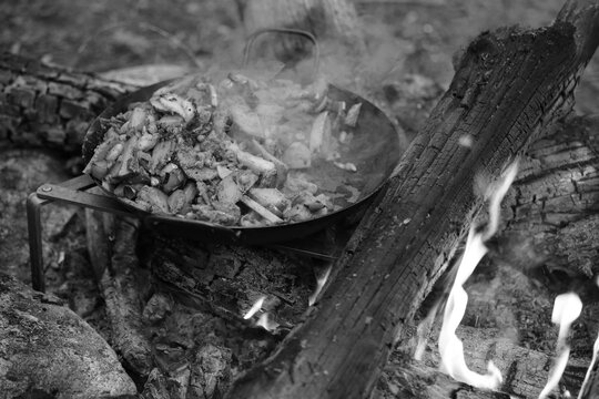 Bratkartoffeln im Lagerfeuer