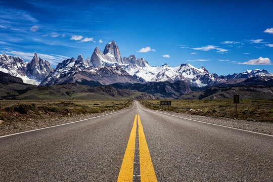 Road to El Chalten with beautiful Andes mountain panorama with Fitz Roy in the center, Patagonia Argentina