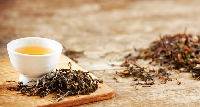 hot tea and dried tea