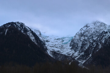 Una monta&ntilde;a llena de misterio. No puedo describir la emoci&oacute;n y la sensaci&oacute;n de estar aqu&iacute;, en este lugar, con tantos 
