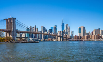 Fototapeta na wymiar Skyline of downtown New York, Brooklyn Bridge and Manhattan.